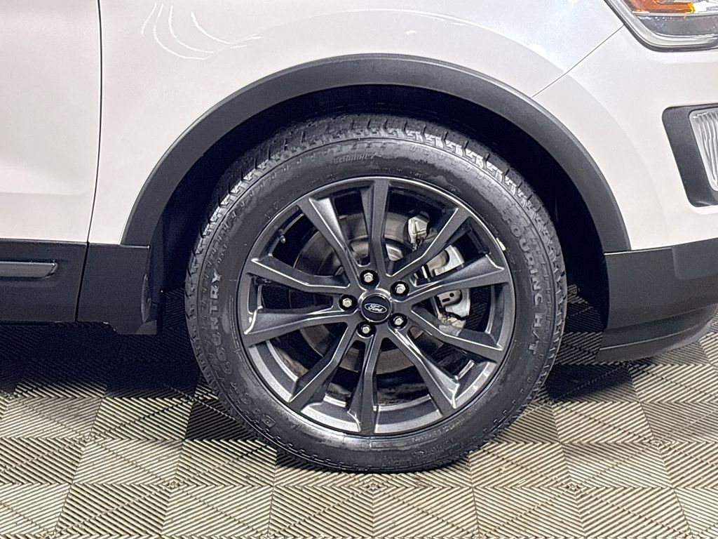 Used 2017 Ford Explorer - photo 25