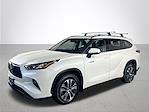 Used 2020 Toyota Highlander XLE AWD SUV for sale #708732 - photo 3