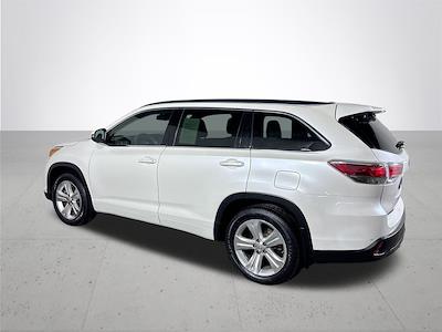 Used 2016 Toyota Highlander Limited Platinum for sale #C836430 - photo 2