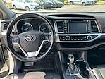 2017 Toyota Highlander 4x4 SUV for sale #CP210761 - photo 16