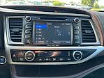 2017 Toyota Highlander 4x4 SUV for sale #CP210761 - photo 17