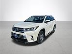 2017 Toyota Highlander 4x4 SUV for sale #CP210761 - photo 2