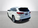 2017 Toyota Highlander 4x4 SUV for sale #CP210761 - photo 9