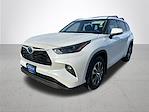 2022 Toyota Highlander AWD SUV for sale #CP211460 - photo 3