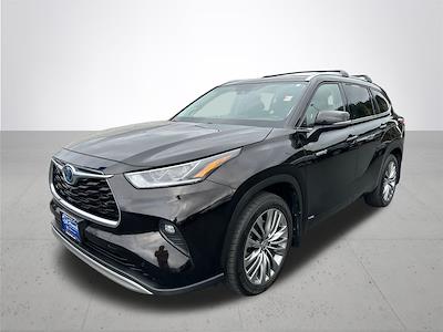 Used 2021 Toyota Highlander - photo 1