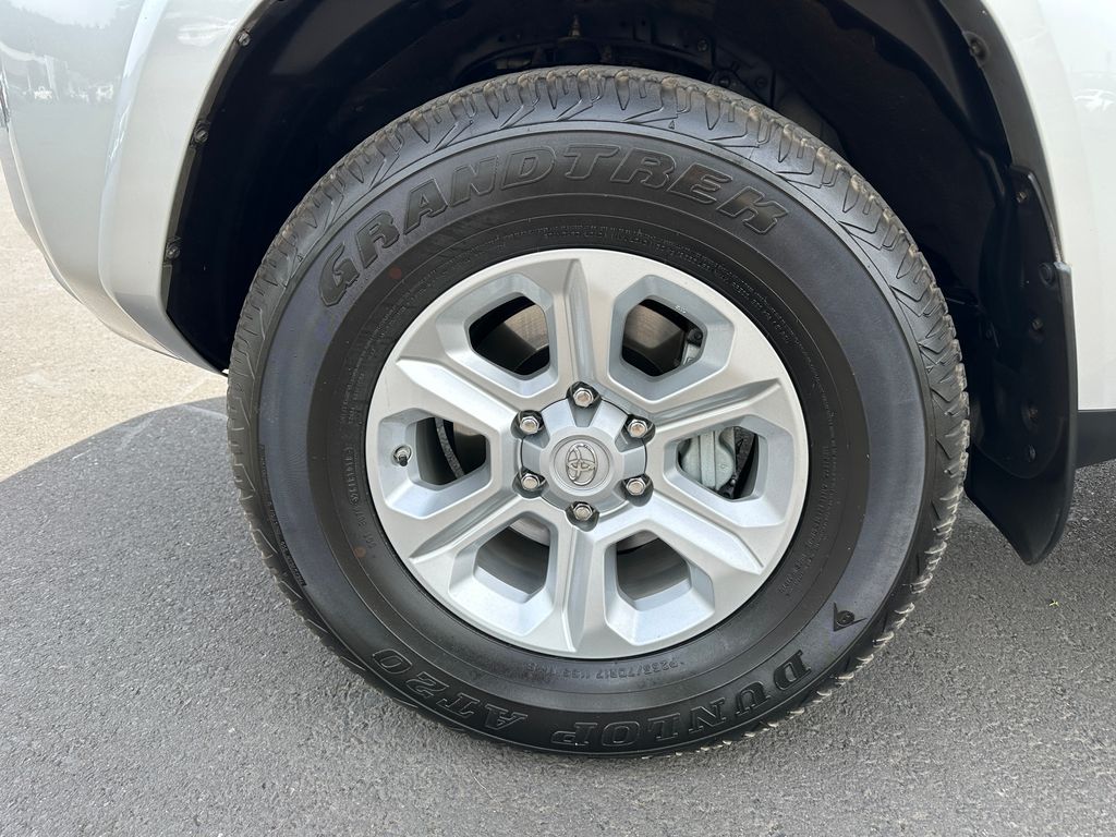 Used 2016 Toyota 4Runner - photo 13