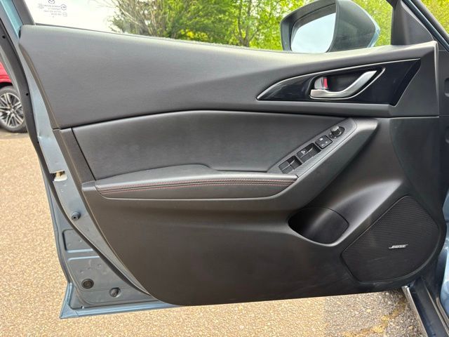 Used 2016 Mazda3 - photo 13