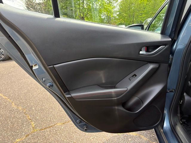 Used 2016 Mazda3 - photo 15