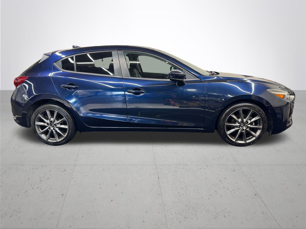Used 2018 Mazda3 - photo 9