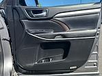 2018 Toyota Highlander 4x4 SUV for sale #CY4371 - photo 25