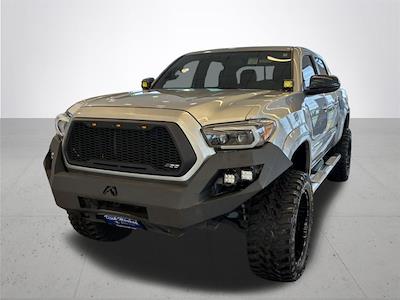 Used 2016 Toyota Tacoma - photo 1