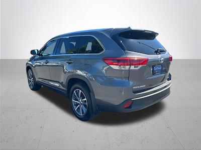 2017 Toyota Highlander 4x4 SUV for sale #P210589 - photo 2