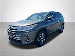 2017 Toyota Highlander 4x4 SUV for sale #P210589 - photo 3
