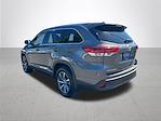 2017 Toyota Highlander 4x4 SUV for sale #P210589 - photo 2