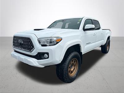 Used 2018 Toyota Tacoma - photo 1