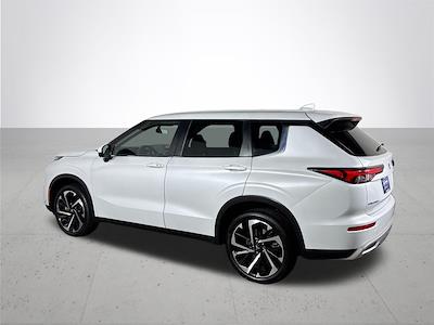 2023 Mitsubishi Outlander 4WD SUV for sale #P385232 - photo 2