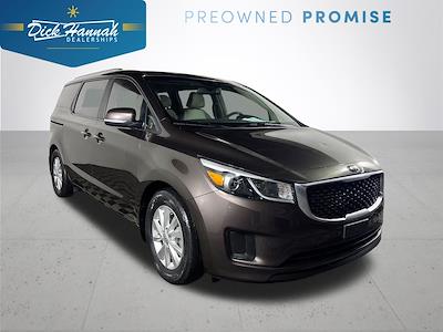 Used 2016 Kia Sedona - photo 1