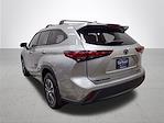 Used 2022 Toyota Highlander XLE for sale #P407912 - photo 2