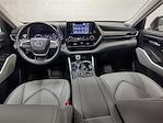 Used 2022 Toyota Highlander XLE for sale #P407912 - photo 43