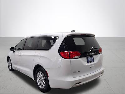 Used 2023 Chrysler Voyager LX Minivan for sale #P407942 - photo 2