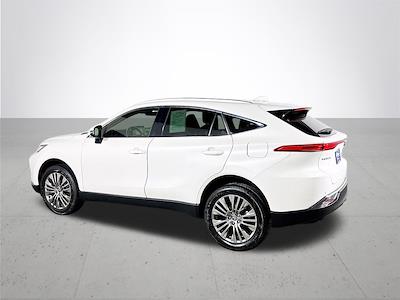 Used 2022 Toyota Venza XLE AWD SUV for sale #P835179 - photo 2