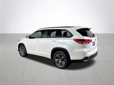 Used 2019 Toyota Highlander Limited Platinum for sale #P836579 - photo 2