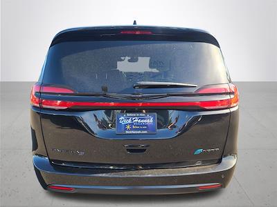 2022 Chrysler Pacifica FWD Minivan for sale #P906420 - photo 2