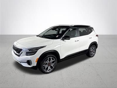Used 2023 Kia Seltos - photo 1