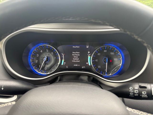 Used 2023 Chrysler Pacifica - photo 23