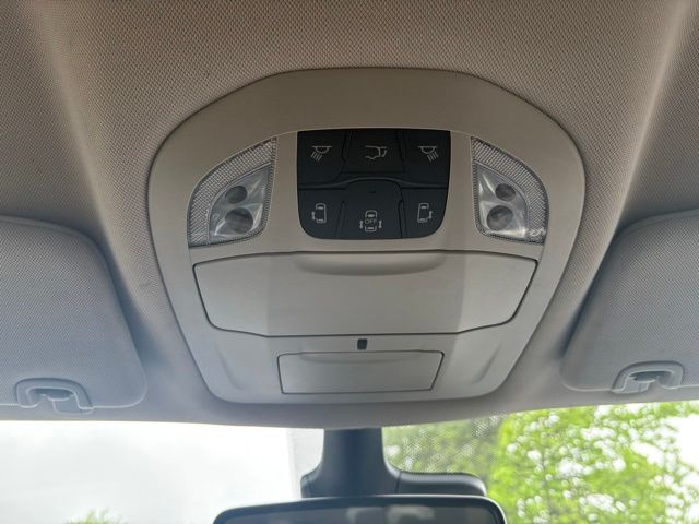 Used 2023 Chrysler Pacifica - photo 24