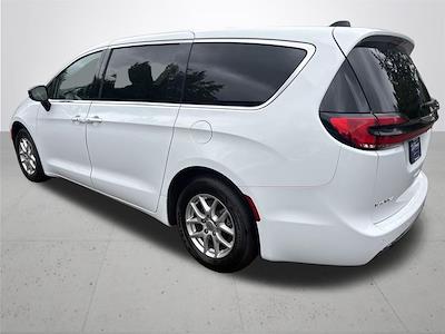 2024 Chrysler Pacifica FWD Minivan for sale #P908166 - photo 2