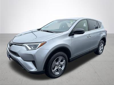 Used 2018 Toyota RAV4 - photo 1