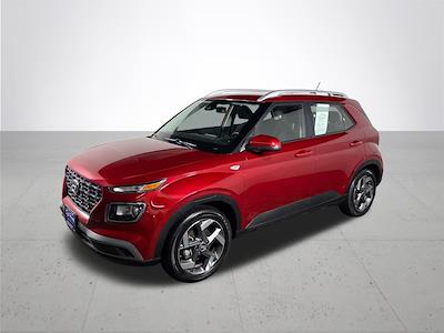 Used 2025 Hyundai Venue - photo 1