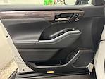 Used 2021 Toyota Highlander Platinum for sale #V41196 - photo 14