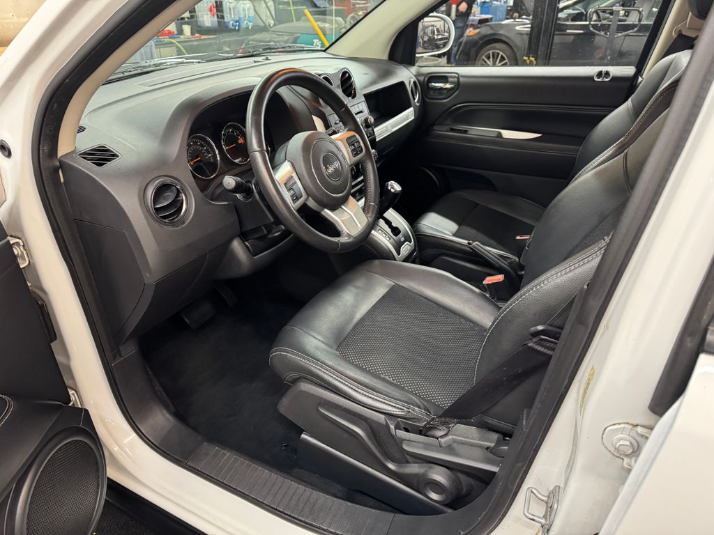 Used 2017 Jeep Compass - photo 15