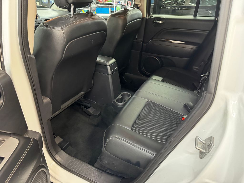 Used 2017 Jeep Compass - photo 17