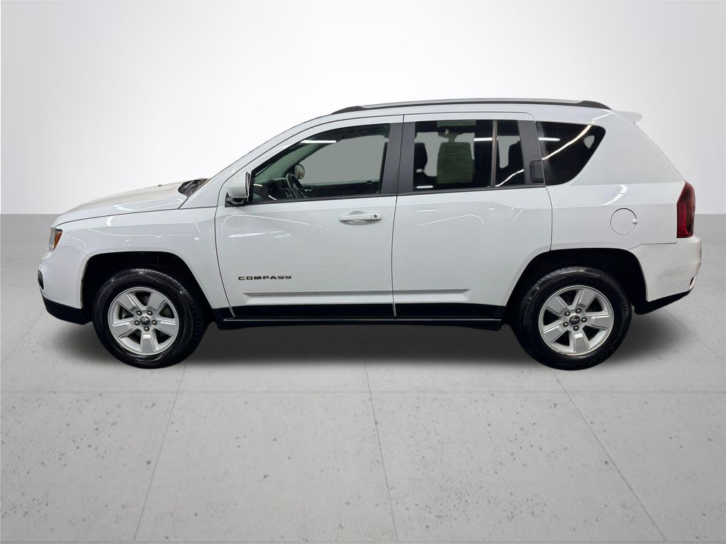 Used 2017 Jeep Compass - photo 2