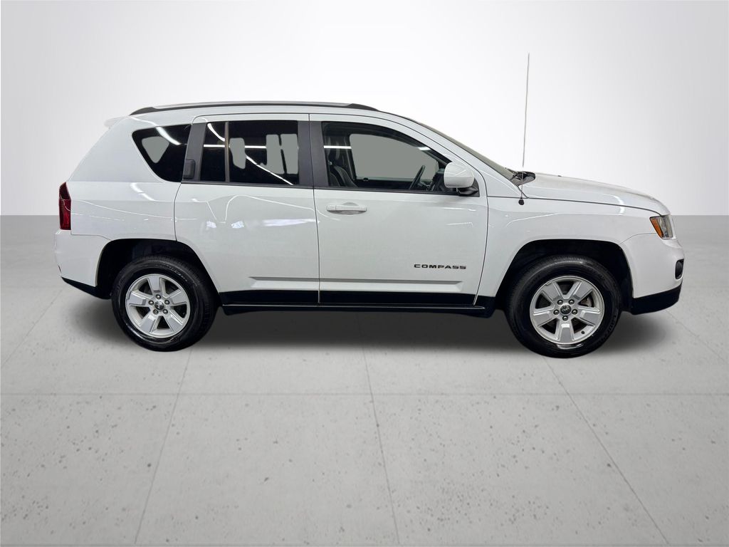 Used 2017 Jeep Compass - photo 9