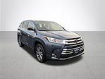2017 Toyota Highlander 4x4 SUV for sale #Y4298 - photo 6