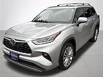 2024 Toyota Highlander AWD SUV for sale #Y4495 - photo 3