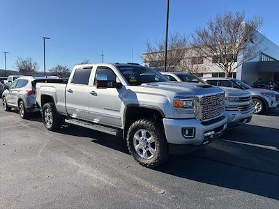 Used 2018 GMC Sierra 2500 Denali Crew Cab for sale #F39892A - photo 2