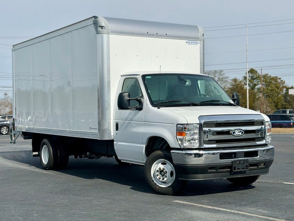 New 2026 Ford E-450 - photo 1