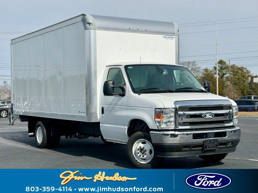 New 2026 Ford E-450 - photo 6