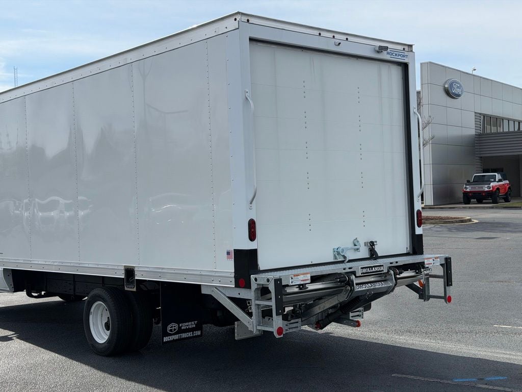New 2026 Ford E-450 - photo 7