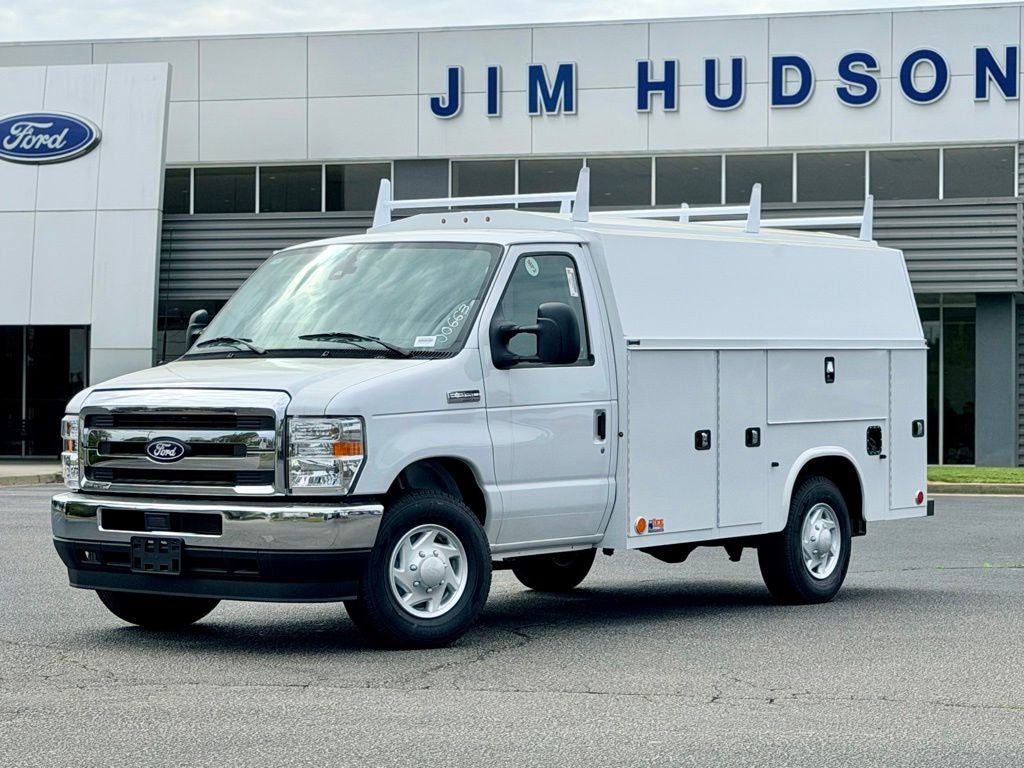 New 2027 Ford E-350 - photo 5