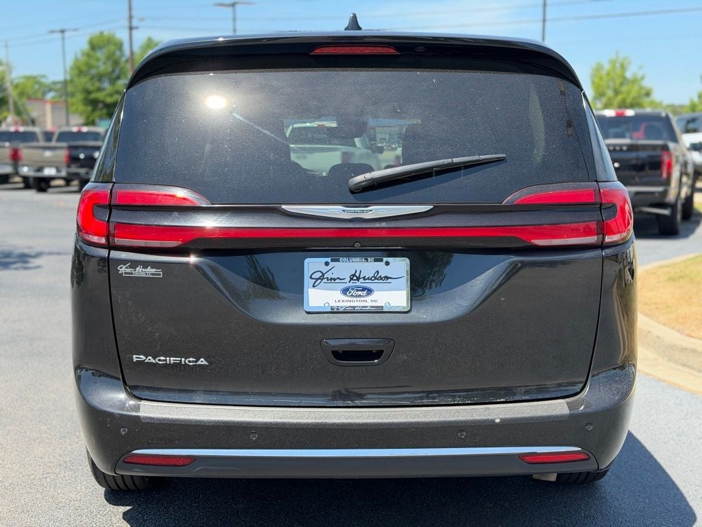 Used 2023 Chrysler Pacifica - photo 9