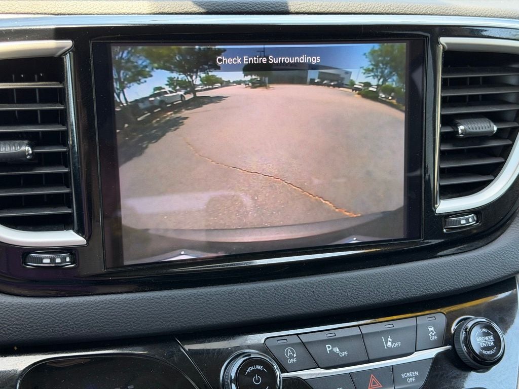 Used 2023 Chrysler Pacifica - photo 17
