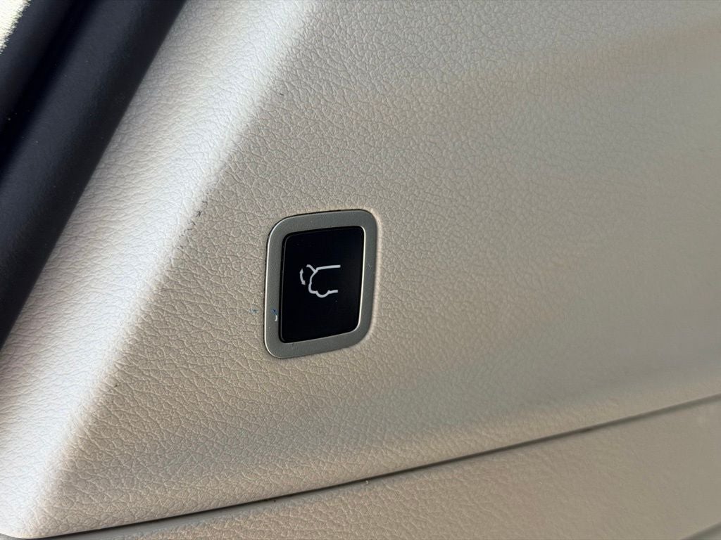 Used 2023 Chrysler Pacifica - photo 21