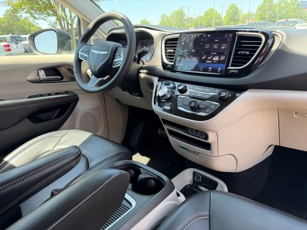 Used 2023 Chrysler Pacifica - photo 23