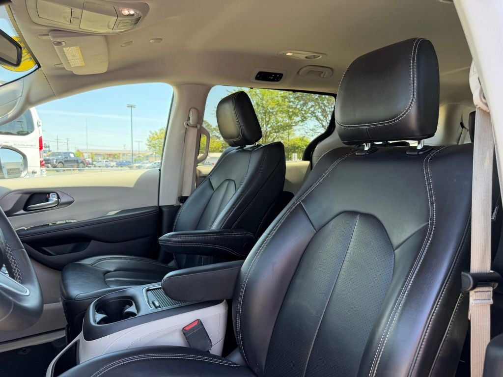 Used 2023 Chrysler Pacifica - photo 28